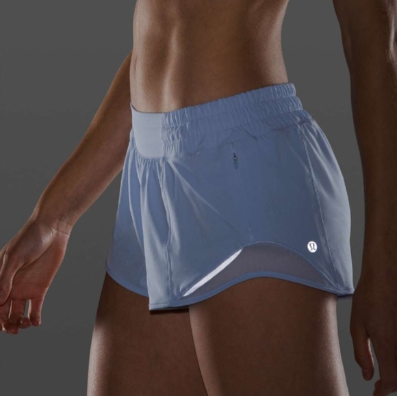 TOO LATE! CONSIGNED! Lululemon Hotty Hot Short II Blue Linen 2.5" - Picture 3 of 8